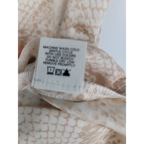 Three Eighty Two Revolve Women's Collette Tee Blouse Jerdon Snakeskin Sz XS - Picture 5 of 9